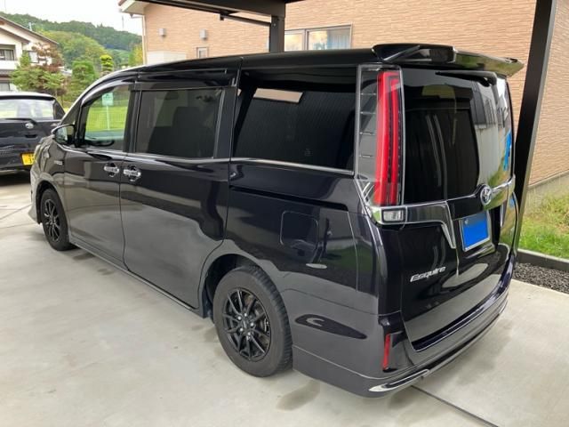 Mazda Bongo rear view