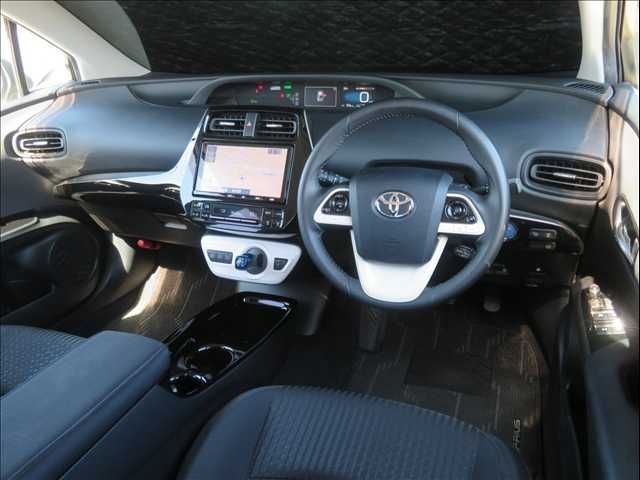Mazda Bongo front view