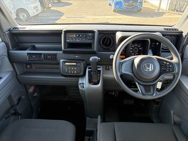 Mazda Bongo front view