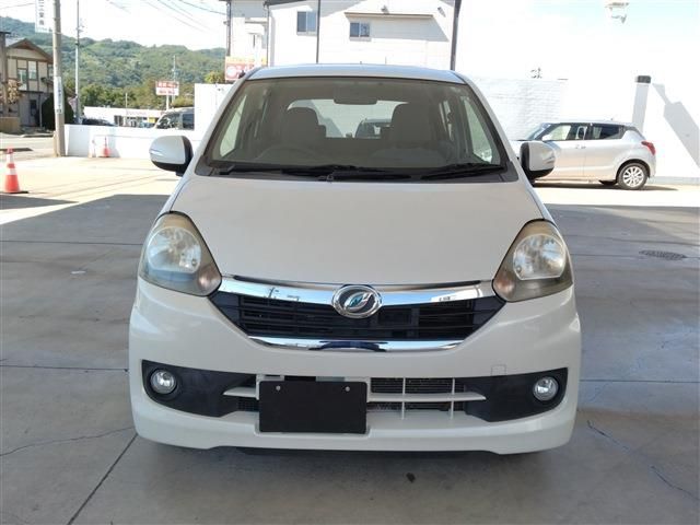 Mazda Bongo front view