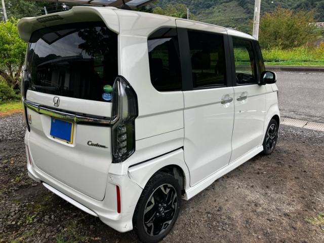 Mazda Bongo rear view