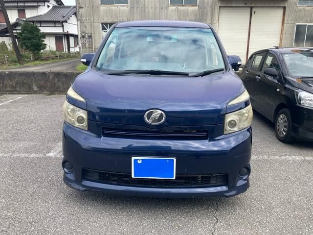 Mazda Bongo front view