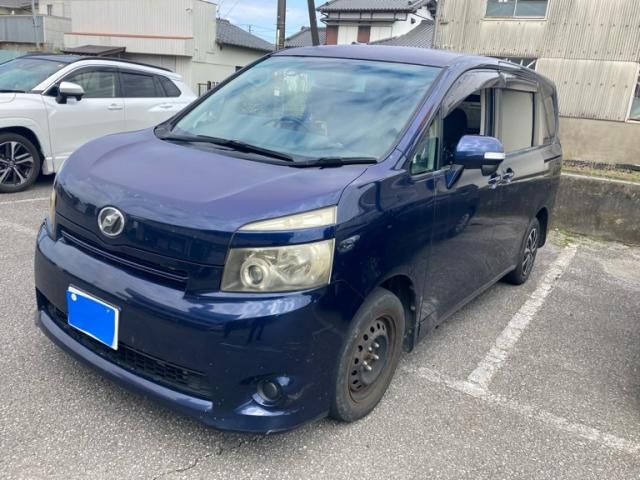 Mazda Bongo rear view