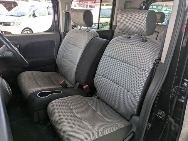 Mazda Bongo rear view