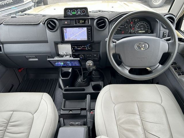 Mazda Bongo front view