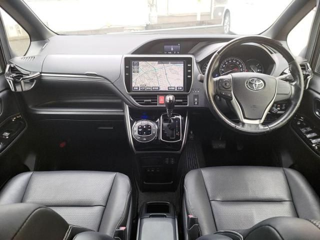 Mazda Bongo rear view