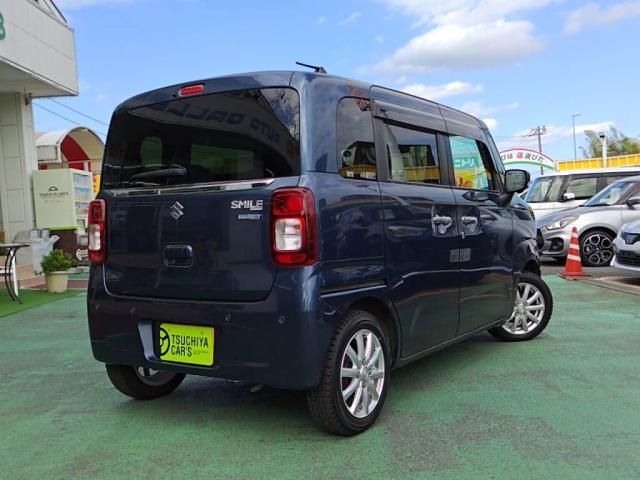 Mazda Bongo front view