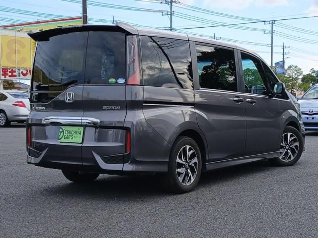 Mazda Bongo front view