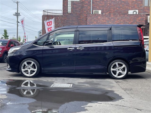 Mazda Bongo rear view