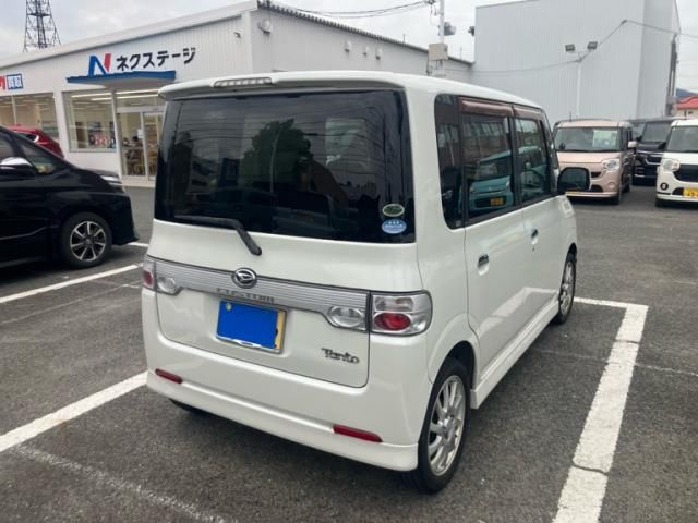 Mazda Bongo front view