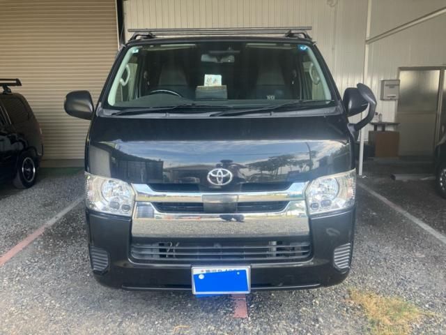 Mazda Bongo front view