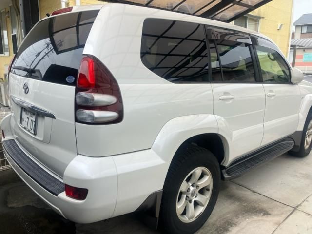 Mazda Bongo rear view