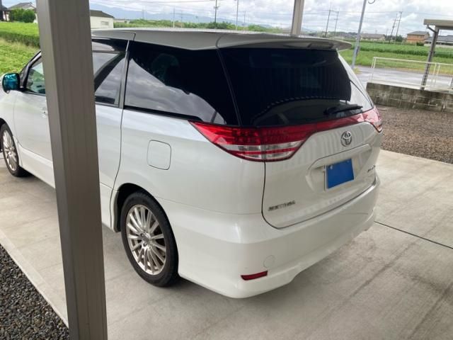 Mazda Bongo rear view