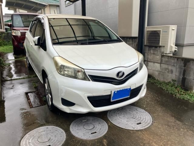 Mazda Bongo front view