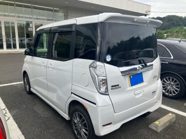 Mazda Bongo front view