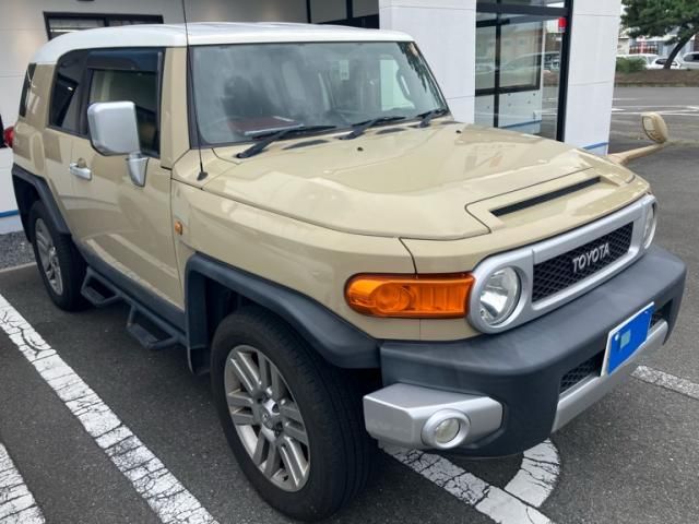 Mazda Bongo front view