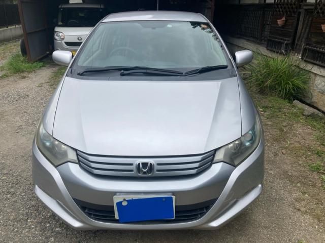 Mazda Bongo front view