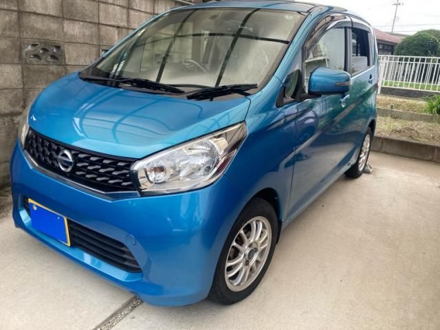 Mazda Bongo front view