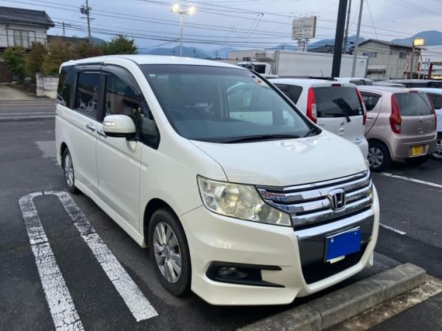 Mazda Bongo front view