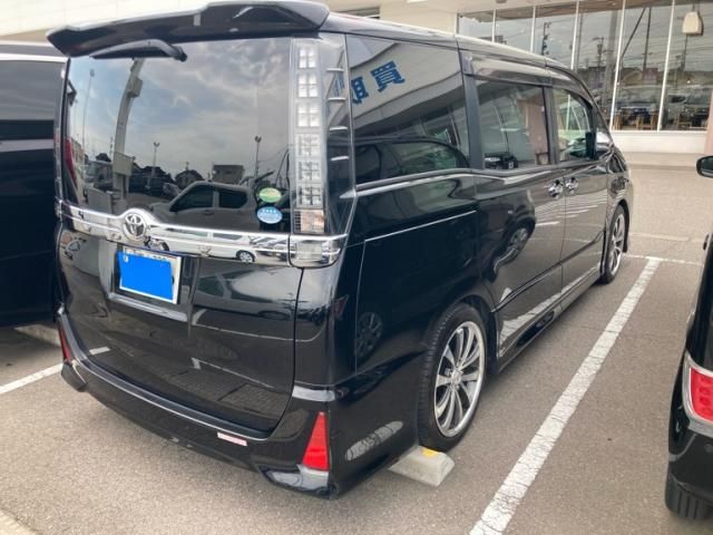 Mazda Bongo rear view