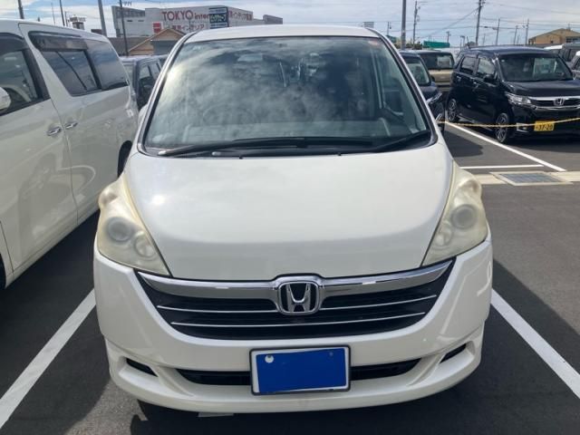 Mazda Bongo front view