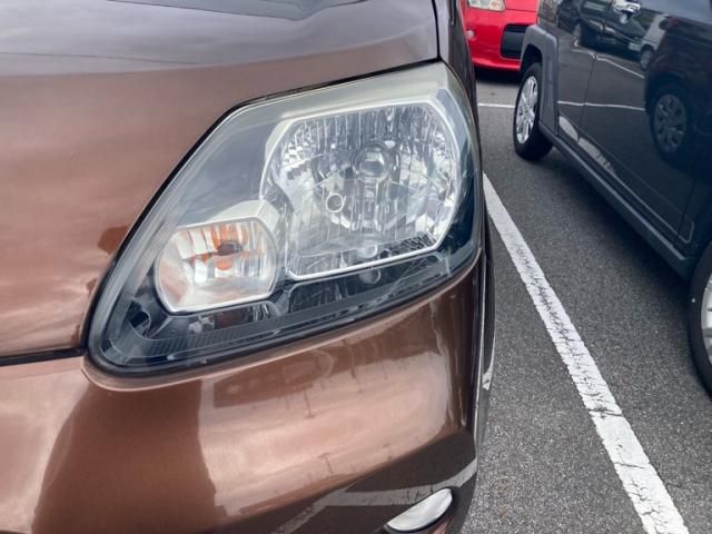Mazda Bongo front view