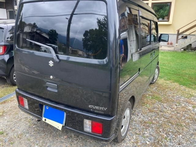 Mazda Bongo rear view