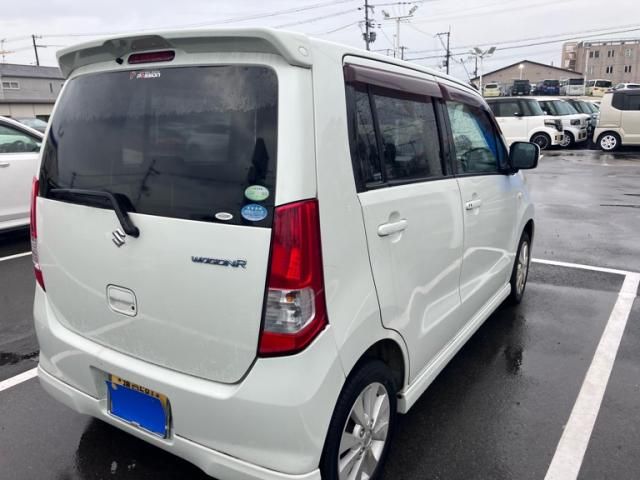 Mazda Bongo rear view