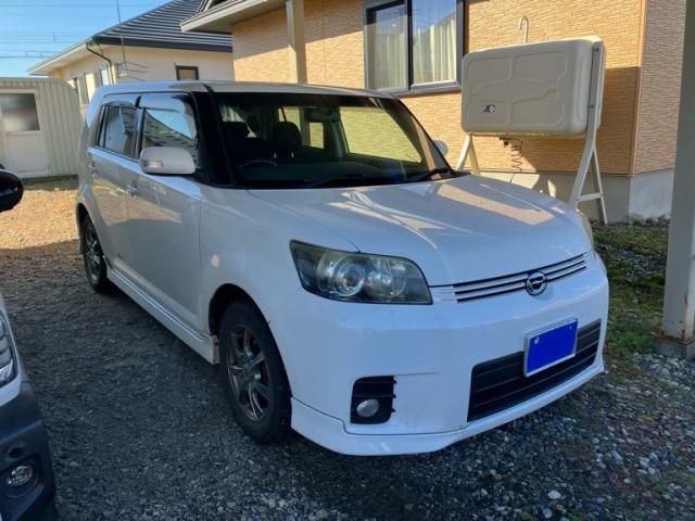 Mazda Bongo front view