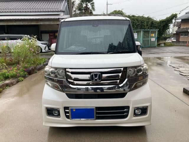 Mazda Bongo front view