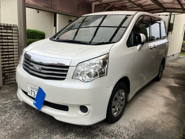 Mazda Bongo rear view