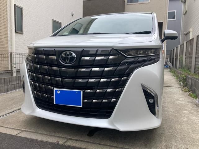 Mazda Bongo front view
