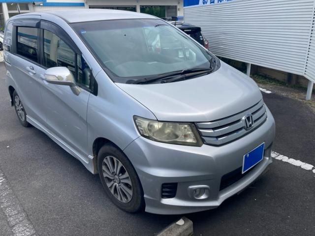 Mazda Bongo front view