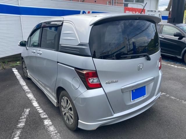 Mazda Bongo rear view