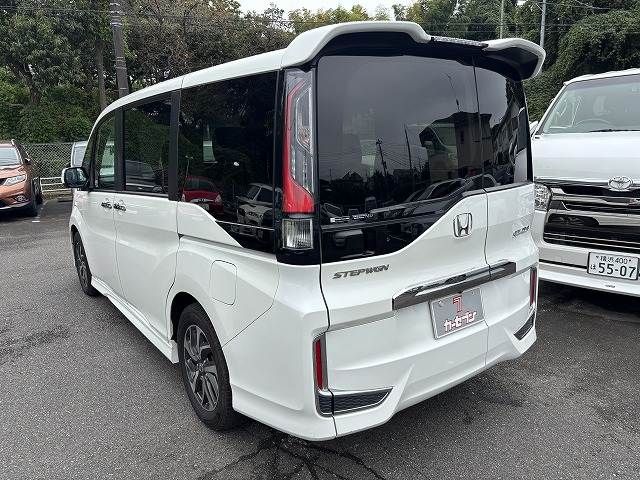 Mazda Bongo front view