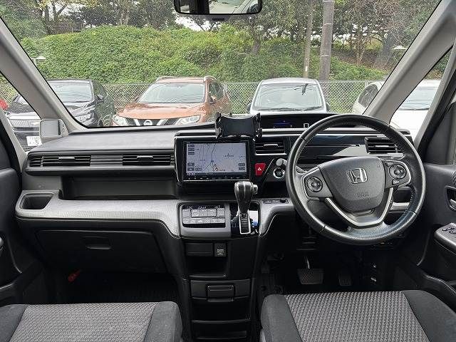 Mazda Bongo rear view