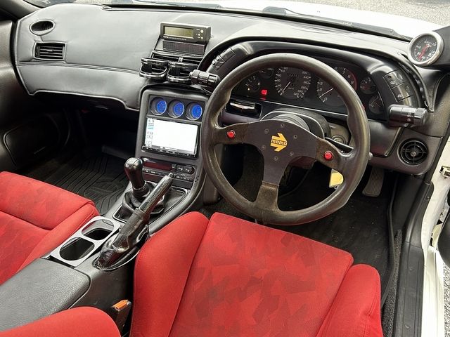 Mazda Bongo front view