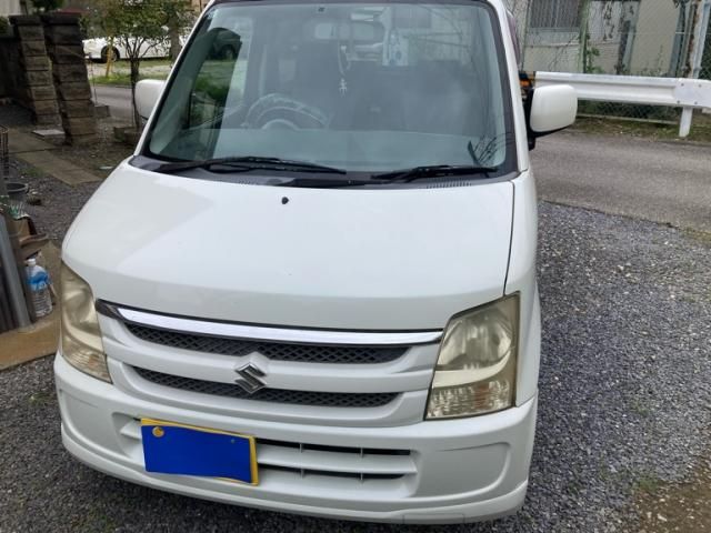 Mazda Bongo front view