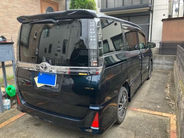 Mazda Bongo rear view