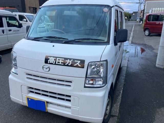 Mazda Bongo front view