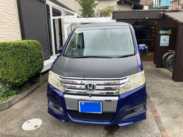 Mazda Bongo front view