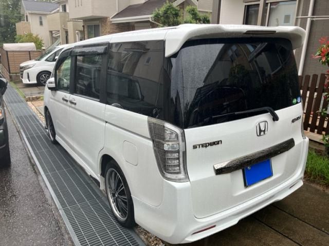 Mazda Bongo front view