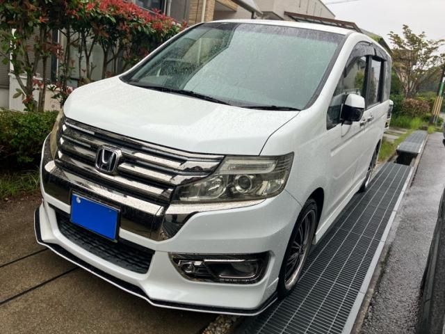 Mazda Bongo rear view