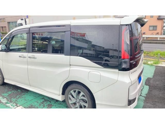 Mazda Bongo rear view