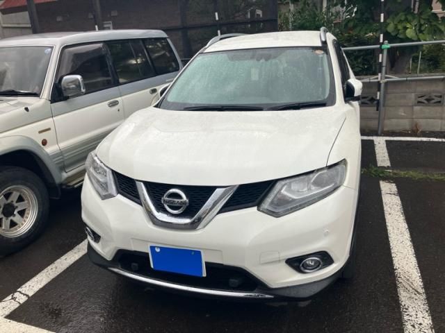 Mazda Bongo front view
