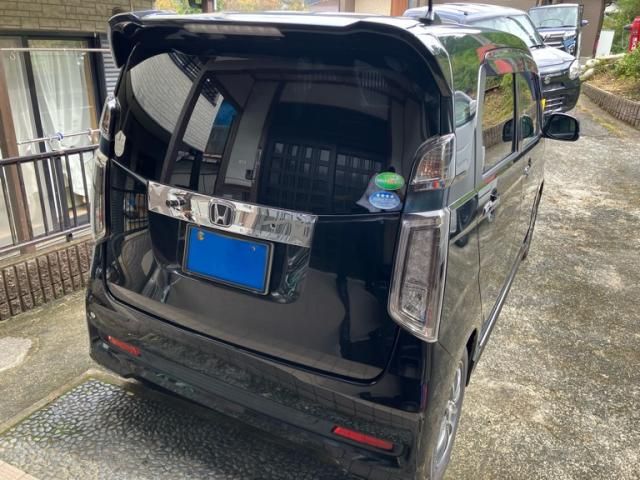 Mazda Bongo front view
