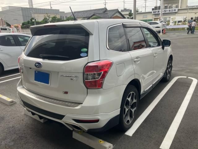 Mazda Bongo rear view