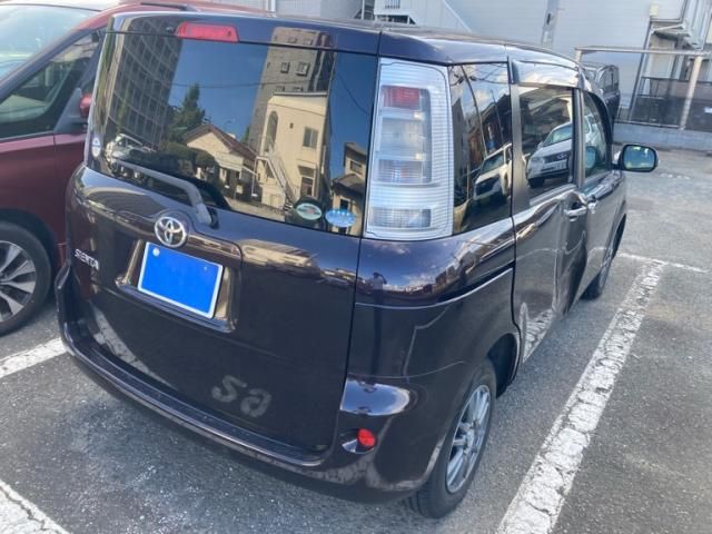 Mazda Bongo rear view