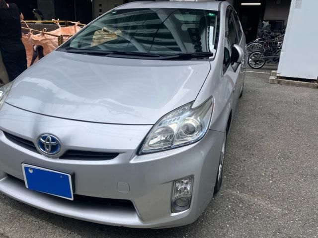 Mazda Bongo front view