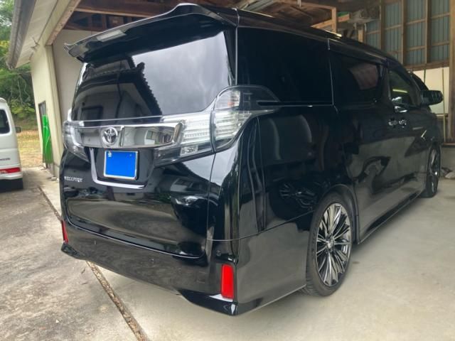 Mazda Bongo rear view